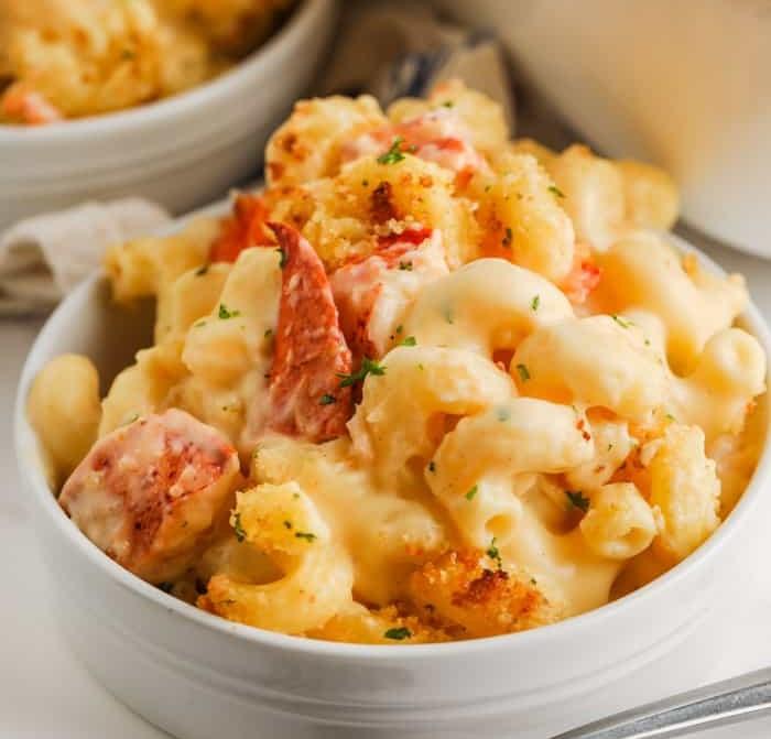 🧀 Lobster Mac & Cheese: Comfort with a Coastal Twist